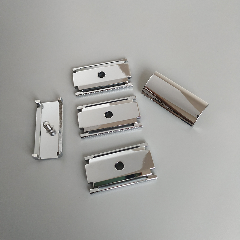 ماكينة حلاقة آمنة ذات حدين من  - مراجعة Safety Razor Handle وسعره
