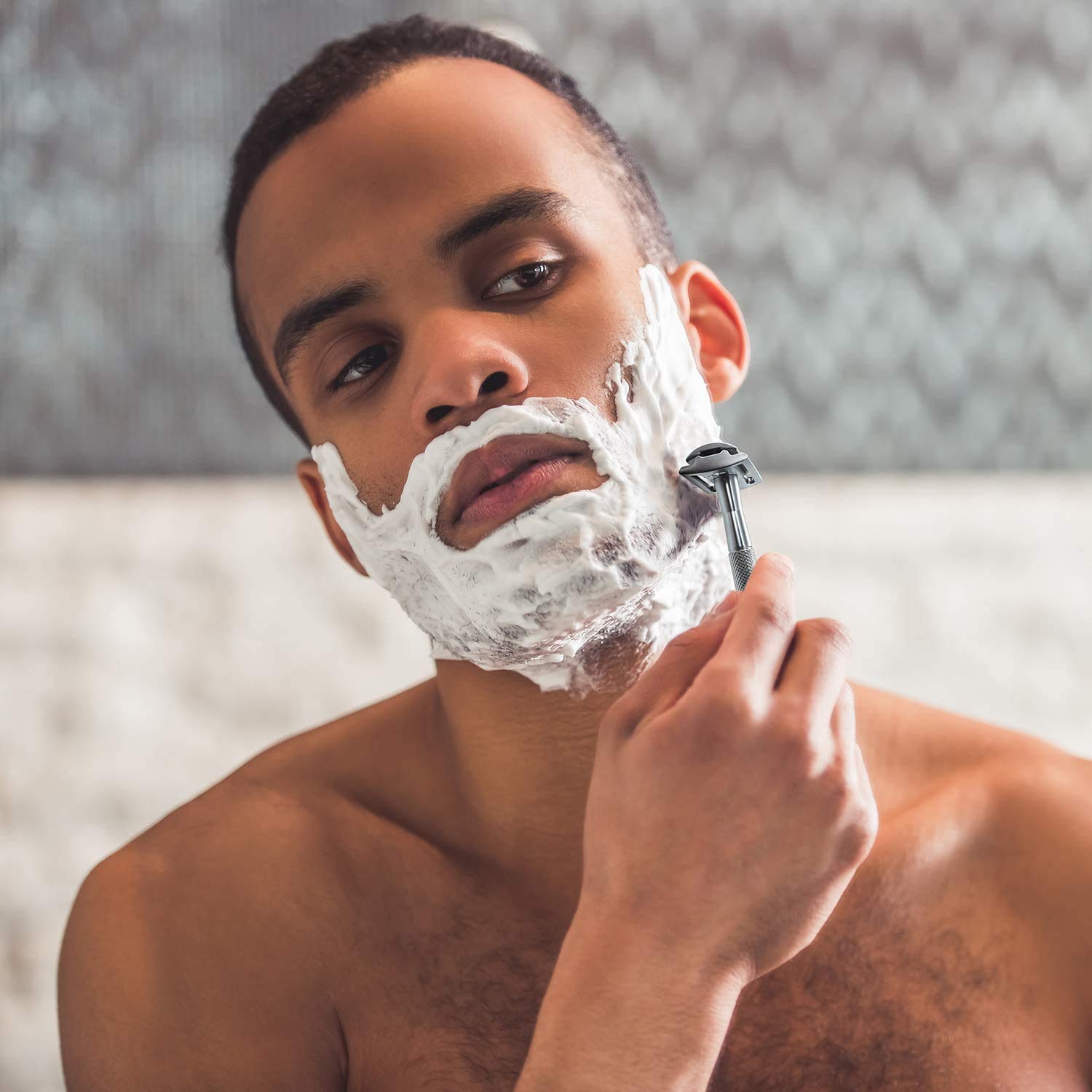 ماكينة حلاقة آمنة بمقبض نحاسي  - مراجعة Safety Razor Handle وسعره